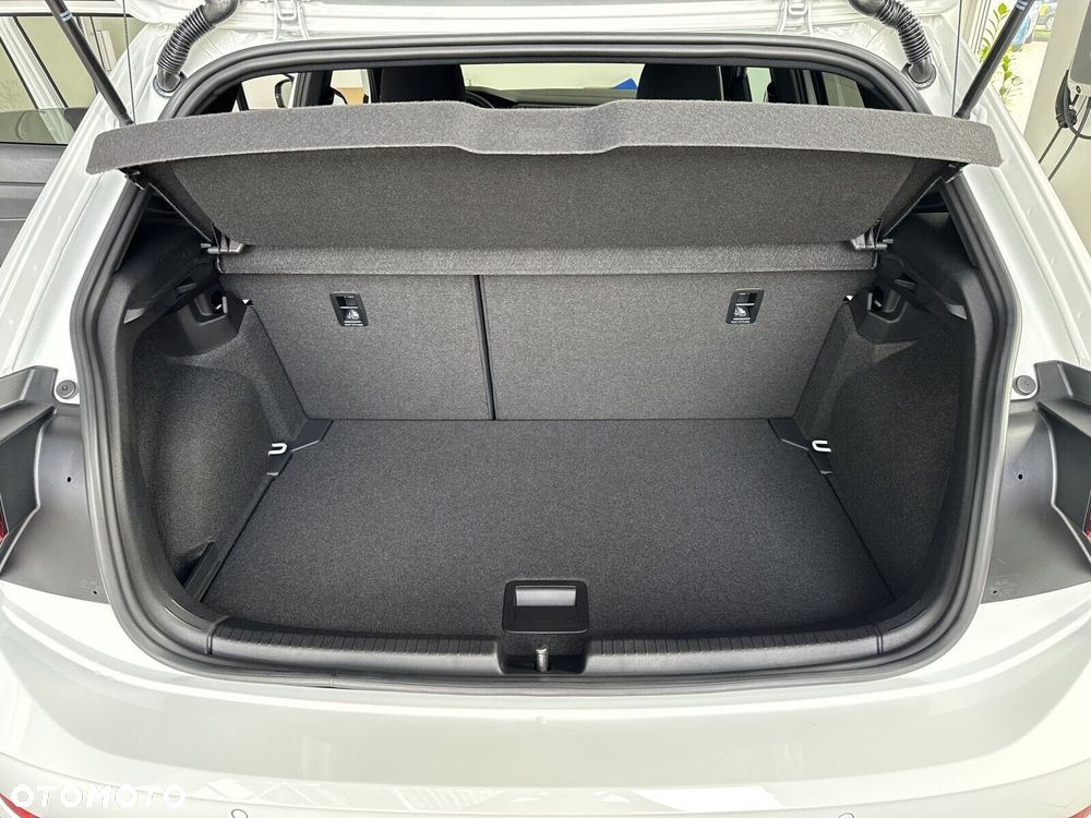 Volkswagen Polo - 18
