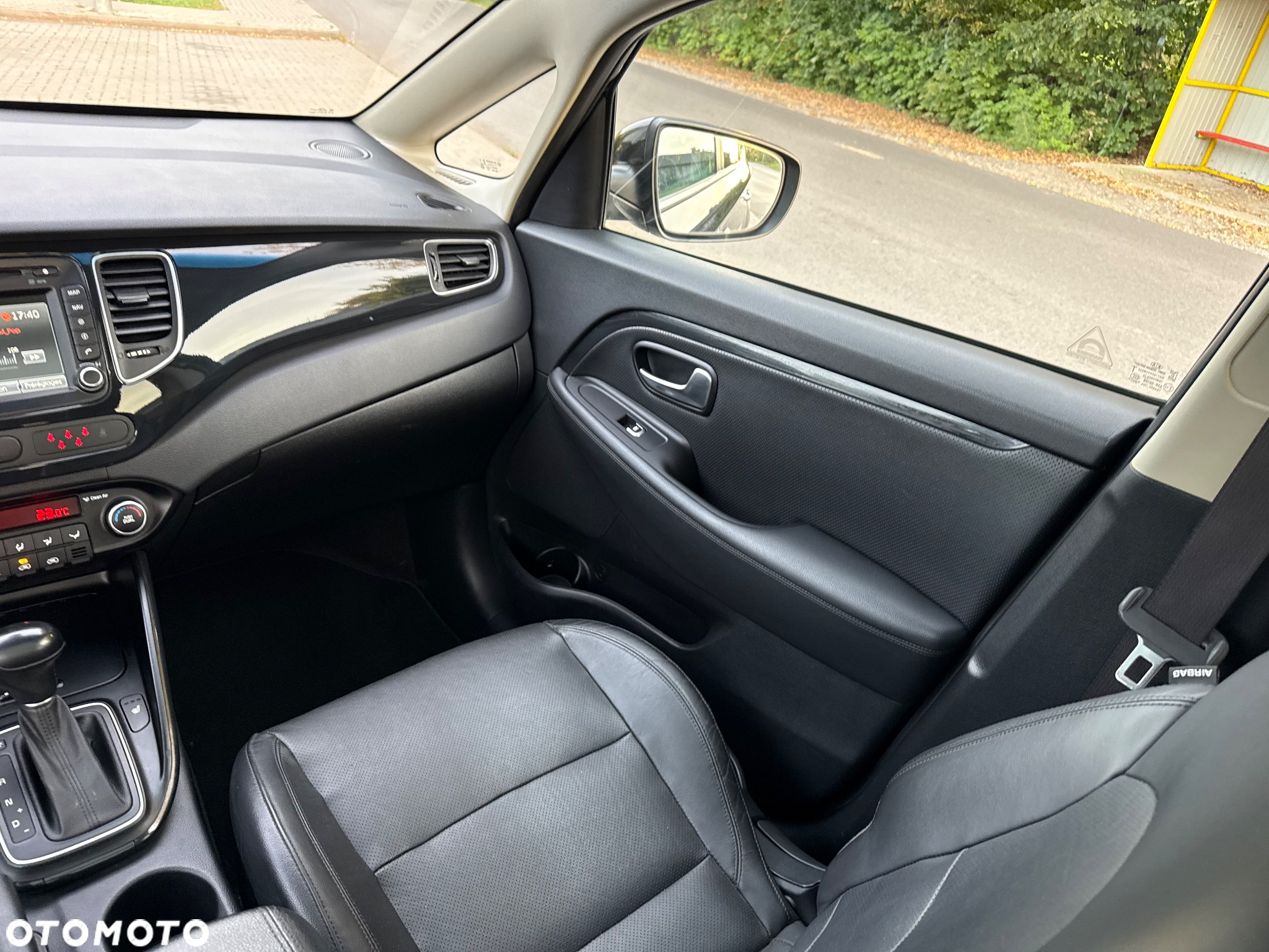 Kia Carens 1.7 CRDi XL 7os - 17