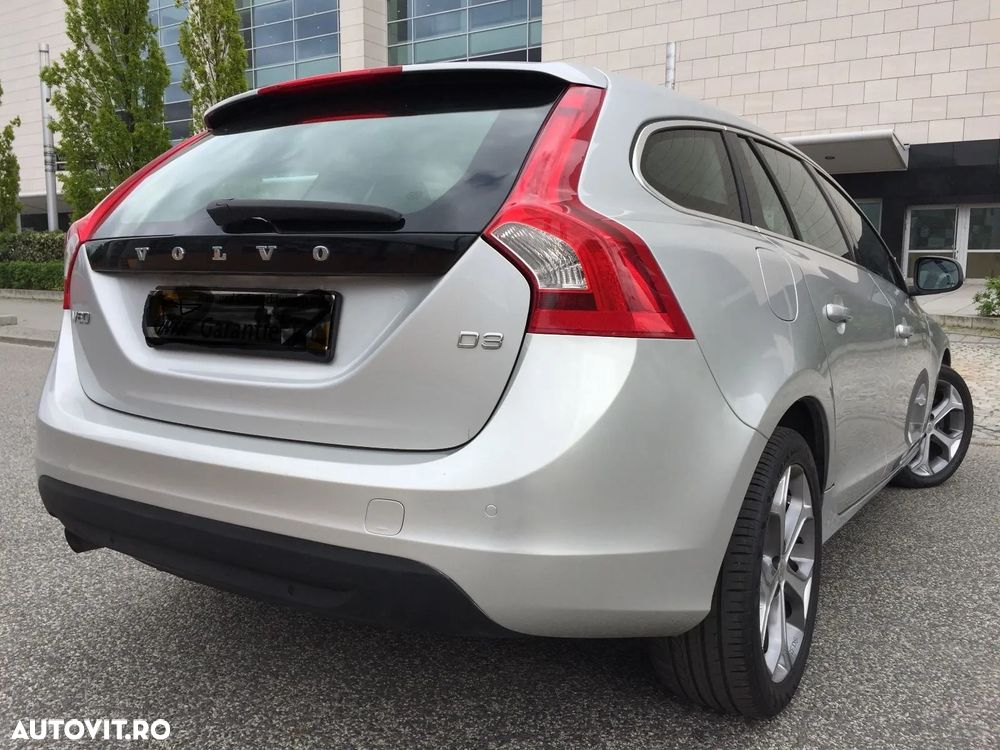 Volvo V60 D3 Geartronic Momentum - 2