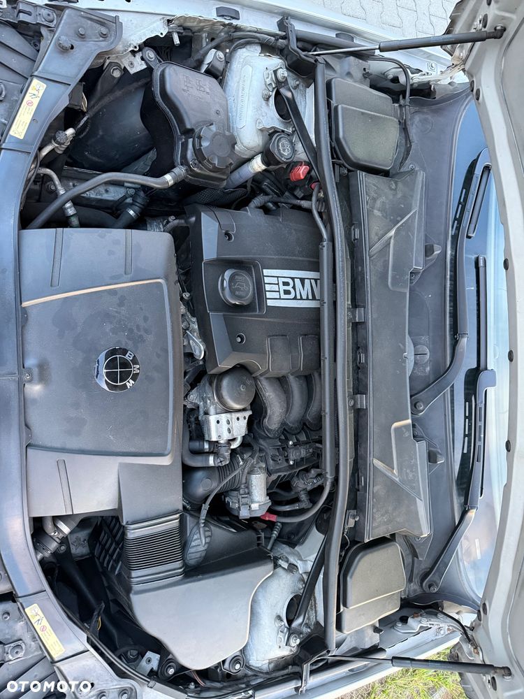 BMW Seria 3 320i Edition Exclusive - 17