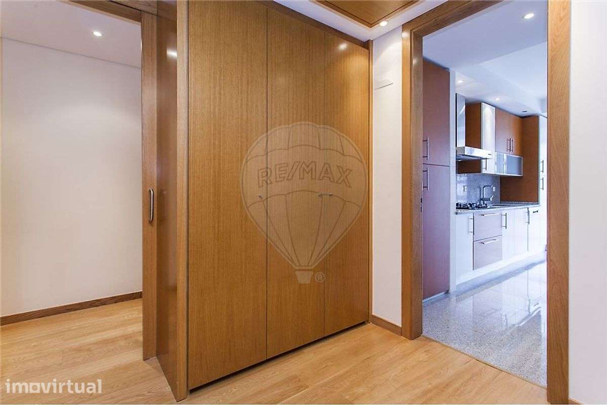 Apartamento T2 para arrendamento - Grande imagem: 2/21
