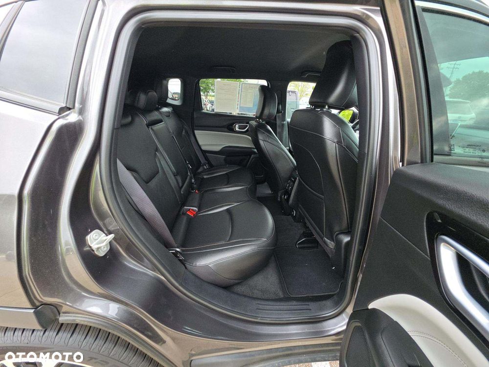 Jeep Compass - 14