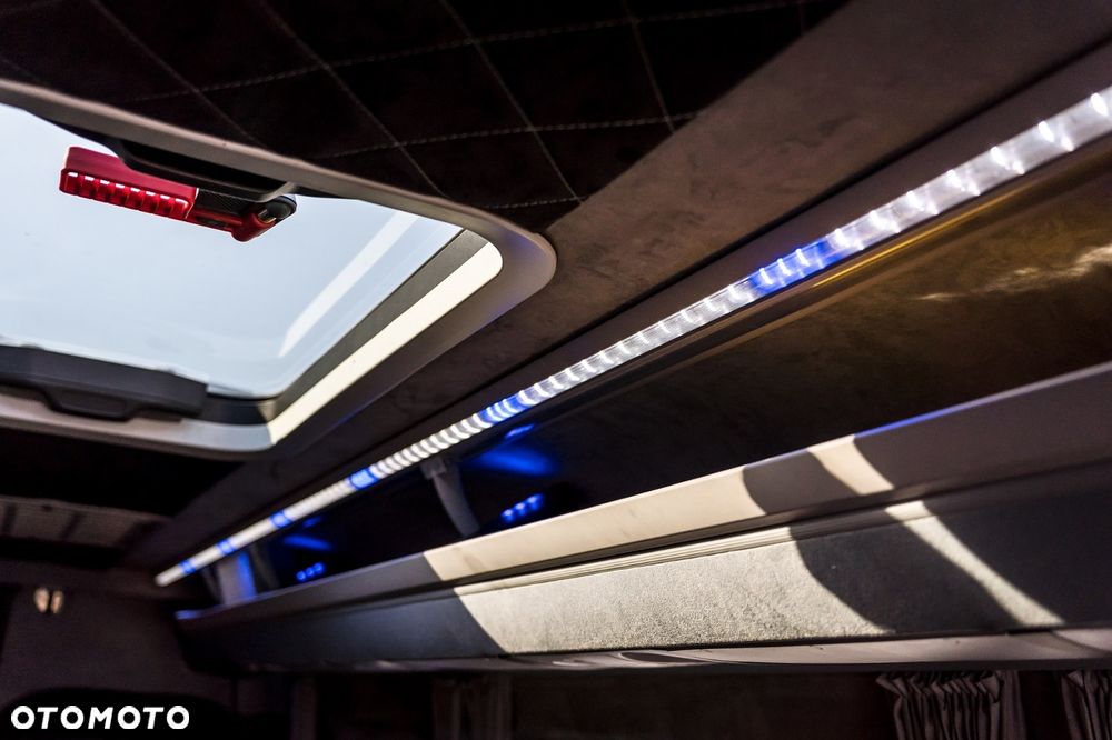 Mercedes-Benz Sprinter - 8