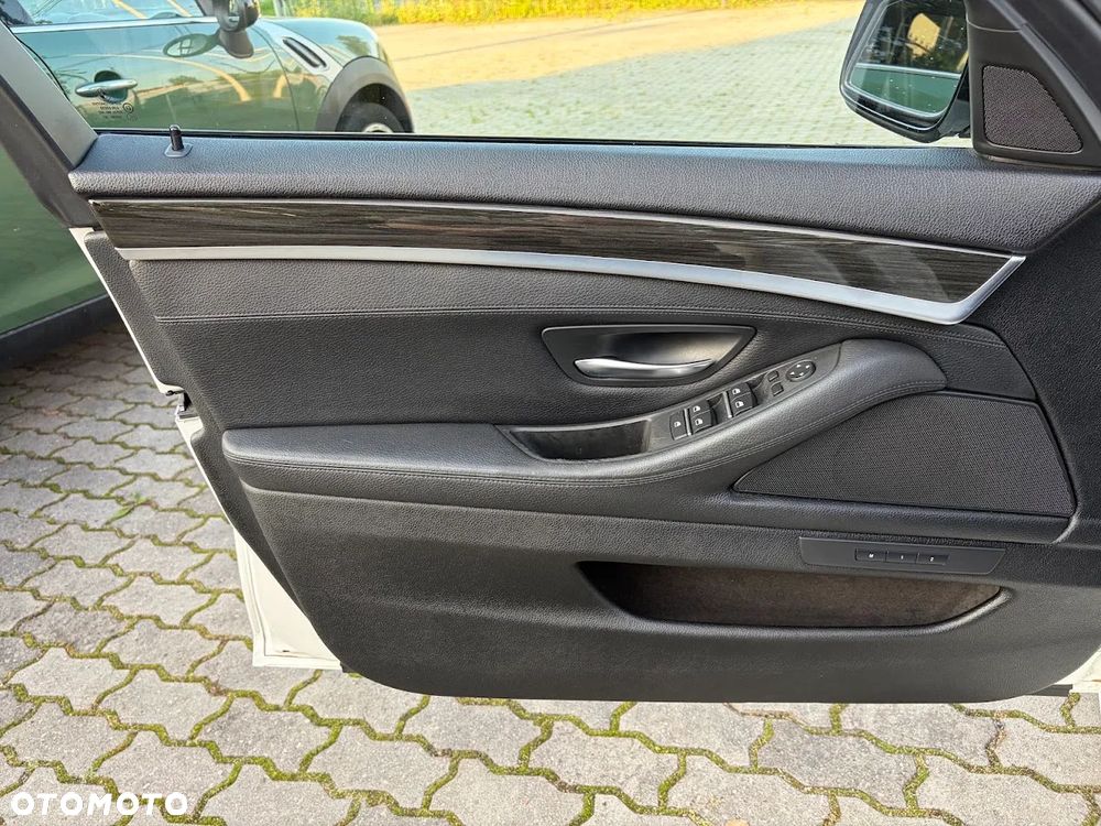 BMW Seria 5 535i - 21