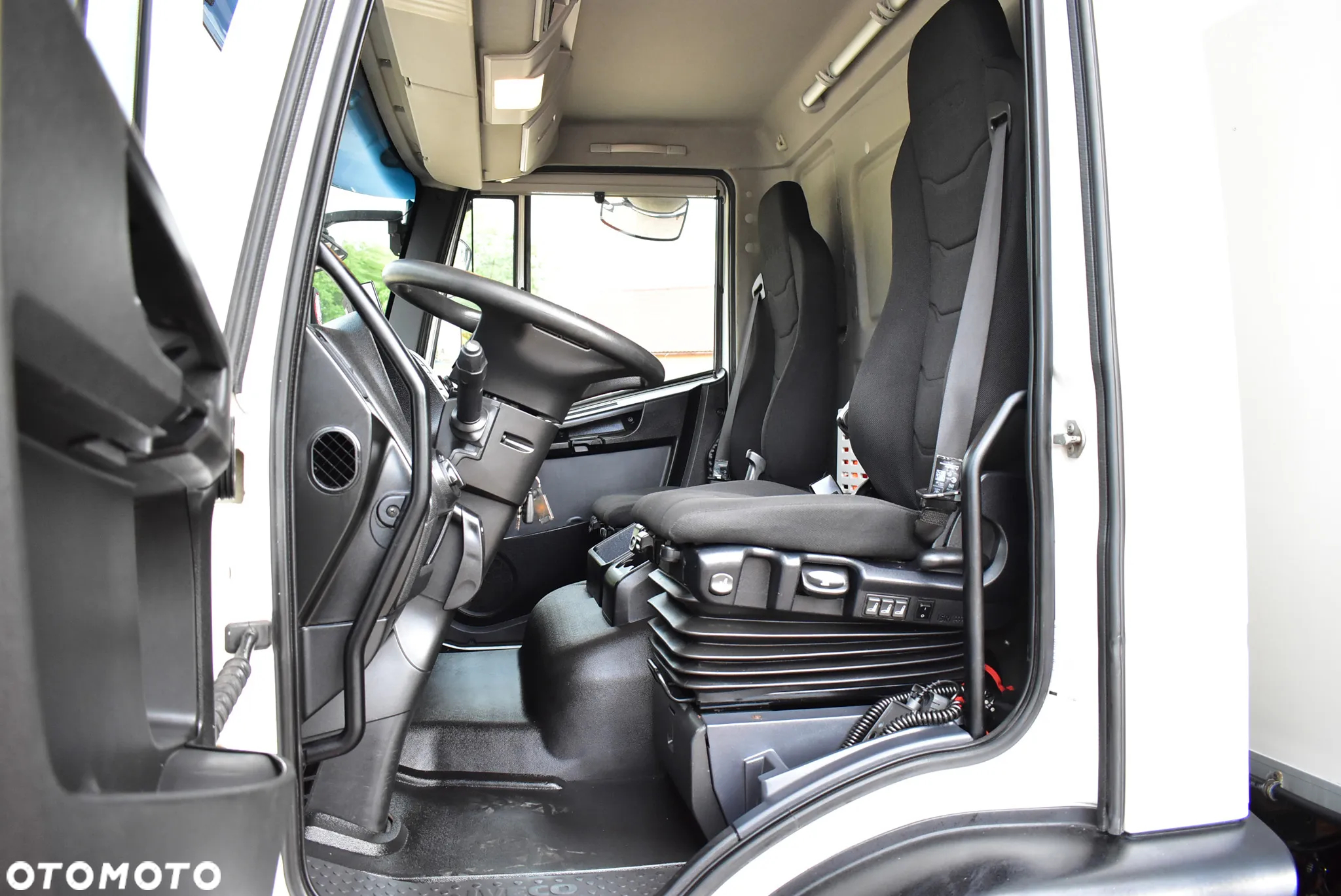 Iveco Eurocargo 140-250 Euro 6 Chłodnia / Mroźnia Drzwi +Winda ! Sprowadzona - 19