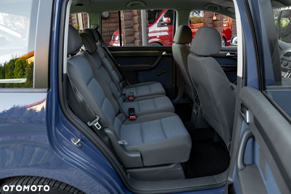 Volkswagen Touran 1.6 - 21