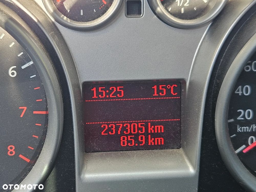 Ford Focus 1.6 Ghia - 12