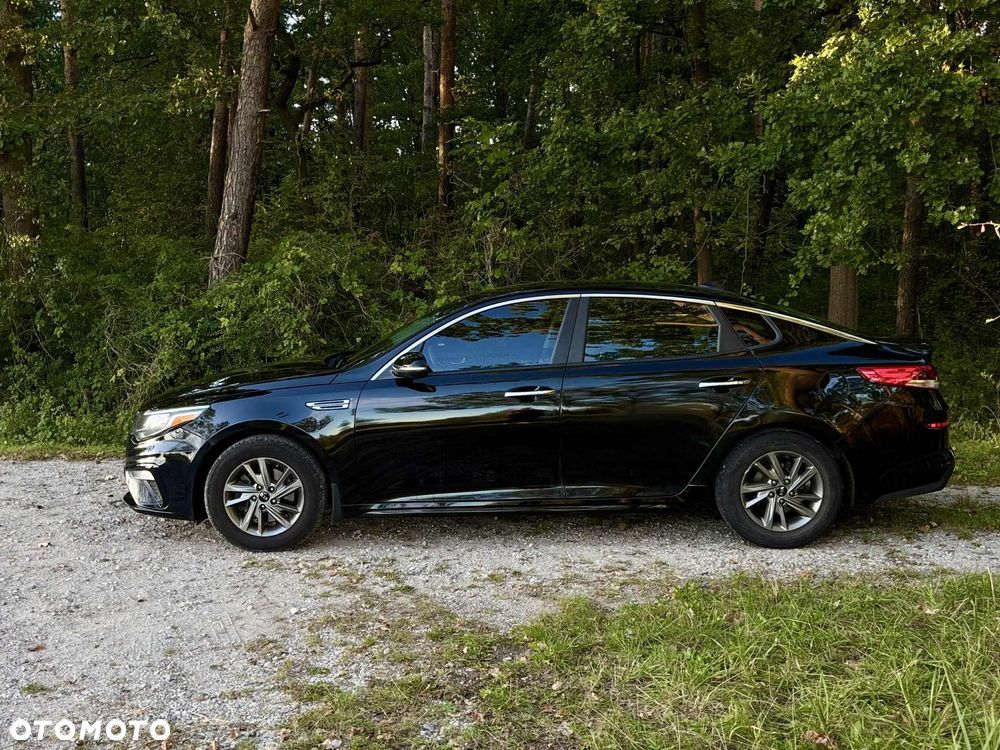 Kia Optima - 1