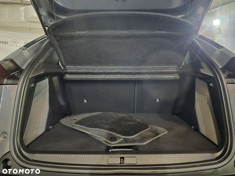 Peugeot 2008 - 8