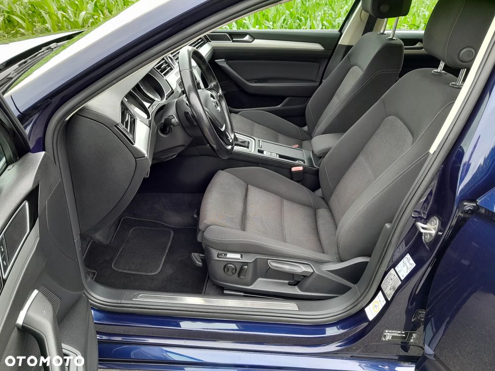 Volkswagen Passat 2.0 TDI SCR DSG Highline - 6