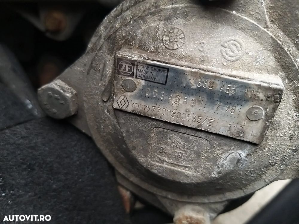 Pompa Servodirectie cod: 7700300535 pentru Renault Master 2 2.5 an 2000 - 1