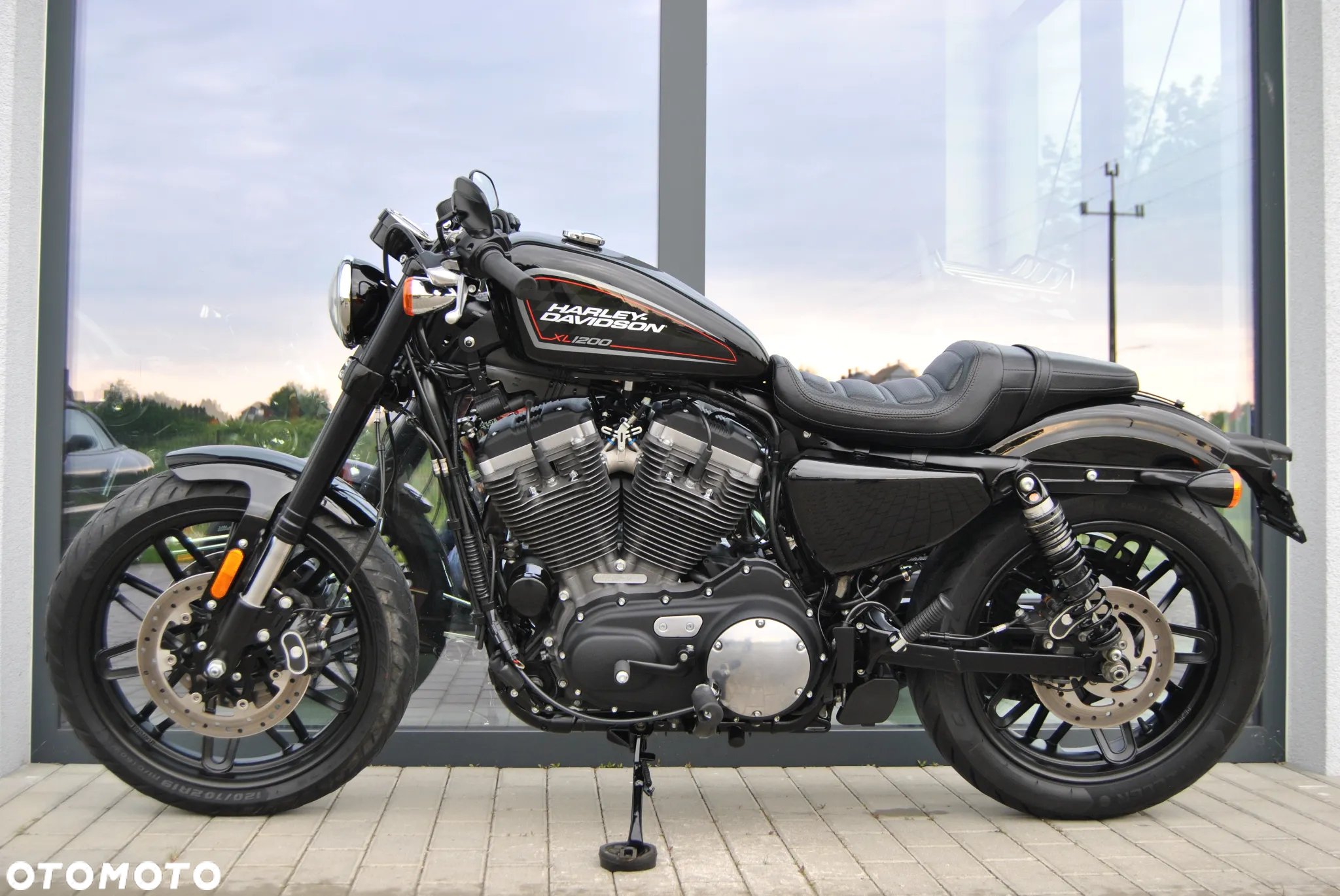 Harley-Davidson Sportster Roadster 1200R - 3