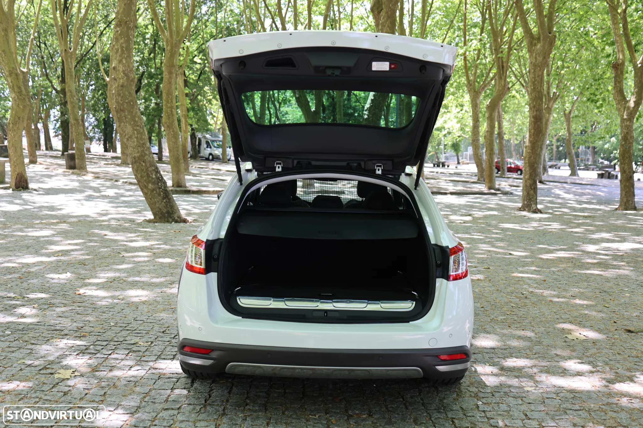 Peugeot 508 RXH 2.0 HDi Hybrid4 Limited Edition 2-Tronic - 10