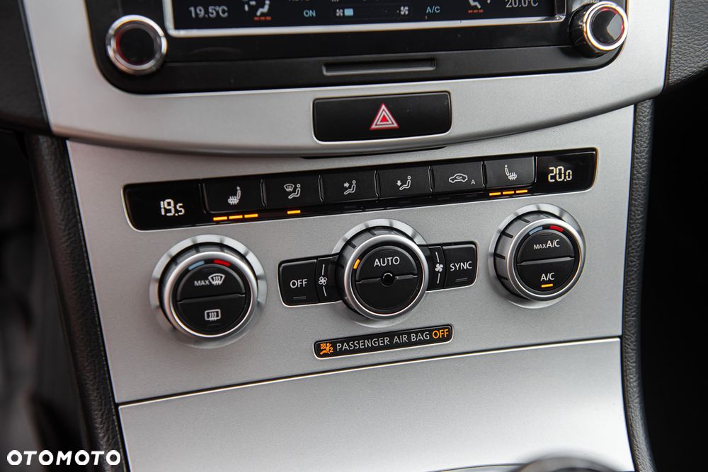 Volkswagen Passat Variant - 23