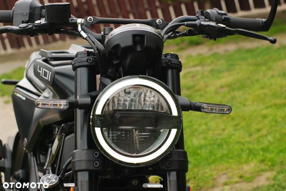 Husqvarna Svartpilen - 11