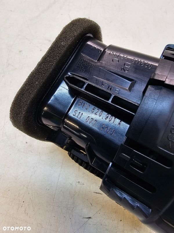 KRATKA NAWIEWU DESKI AUDI A3 8V 8V0820901A - 4