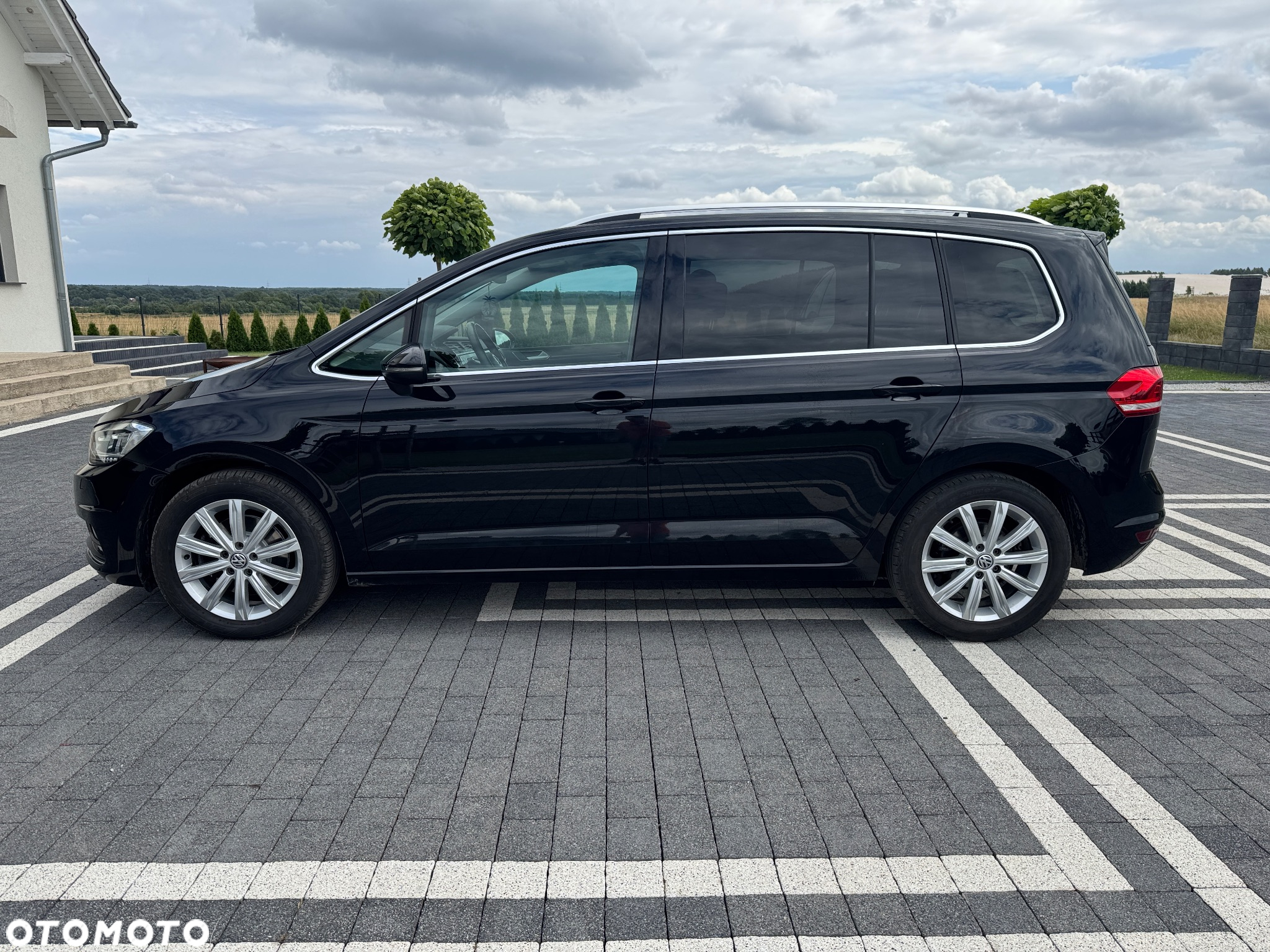 Volkswagen Touran 1.4 TSI BMT Highline - 11