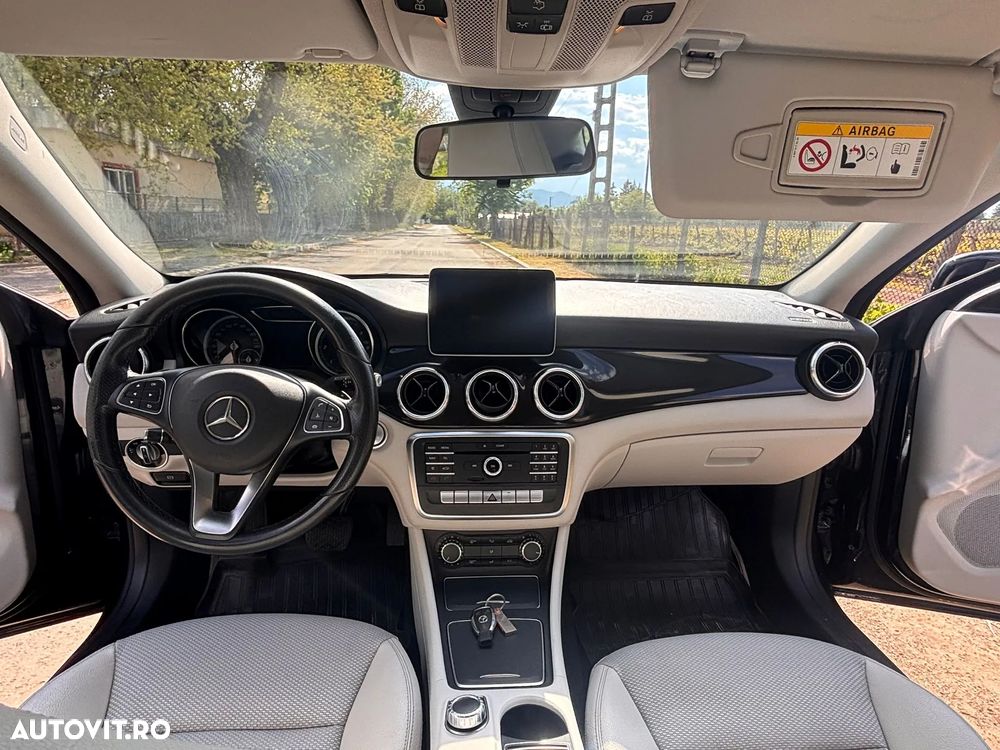 Mercedes-Benz CLA 200 - 10