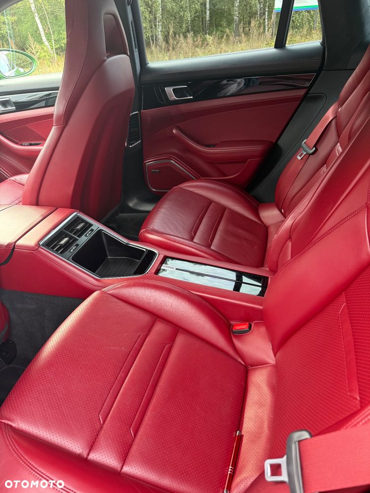 Porsche Panamera 4 E-Hybrid - 7