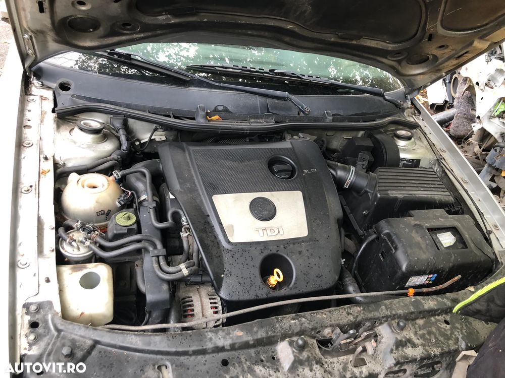 Dezmembrez Skoda Octavia 1 2008 gri argintiu 1,9 TDI AXR - 6