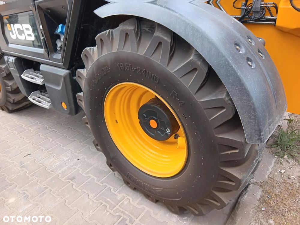 JCB 542-70 Agri Super - 9