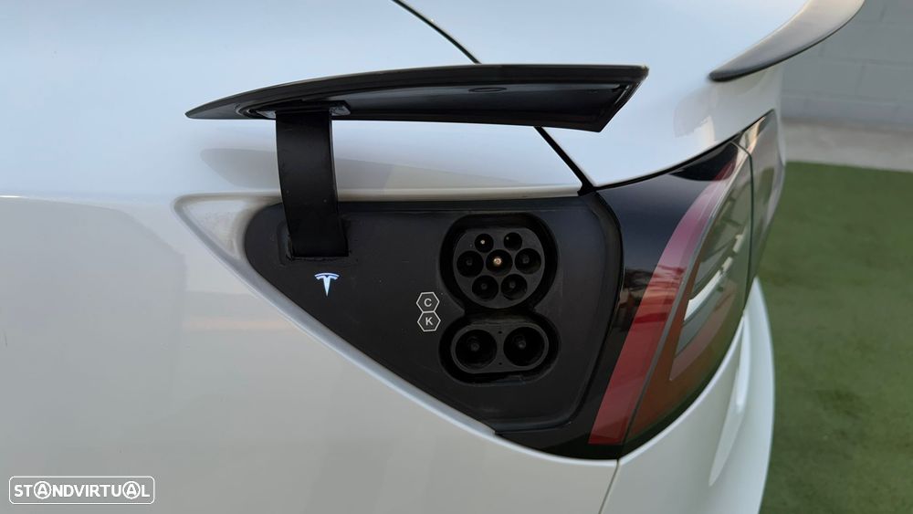 Tesla Model 3 Performance Dual Motor AWD - 19