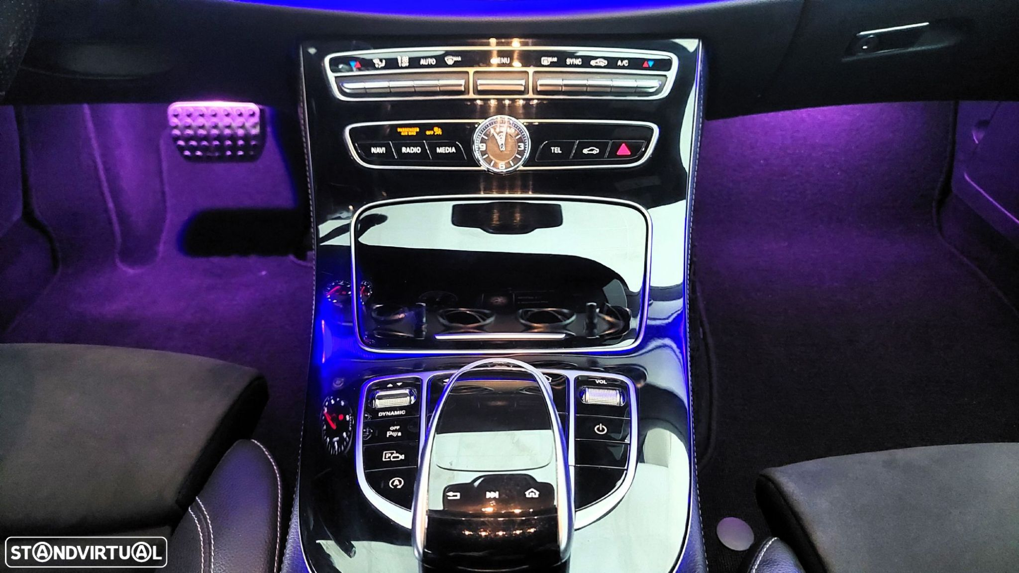 Mercedes-Benz E 220 d AMG Line - 11