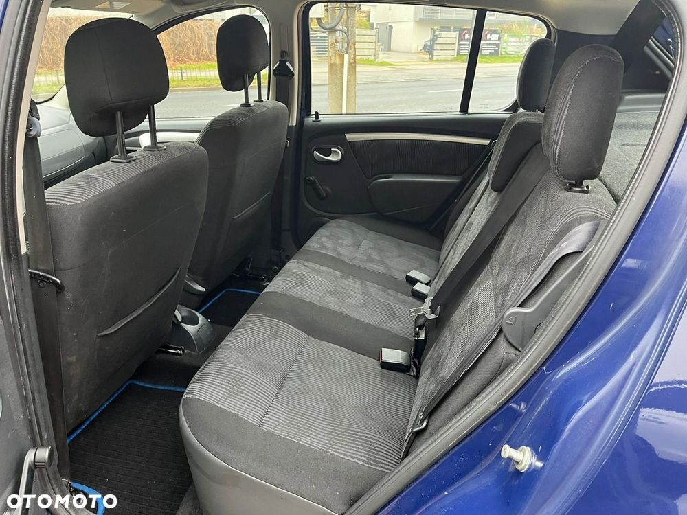 Dacia Sandero - 23