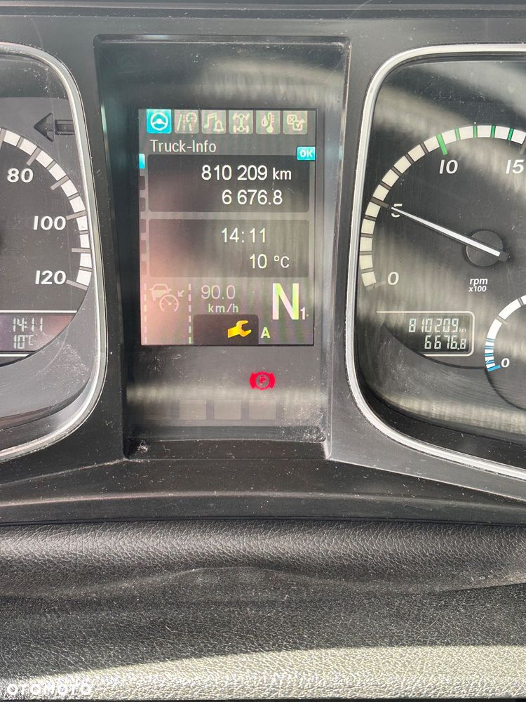 Mercedes-Benz Actros - 16