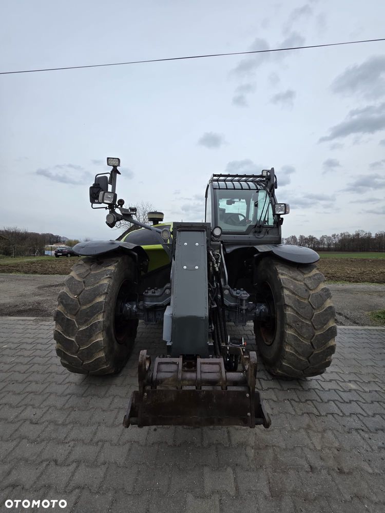 Claas Scorpion 7055 - 3
