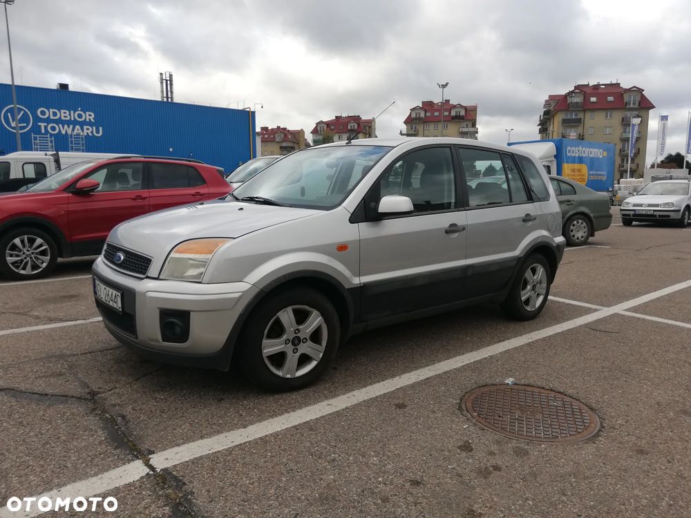 Ford Fusion - 8
