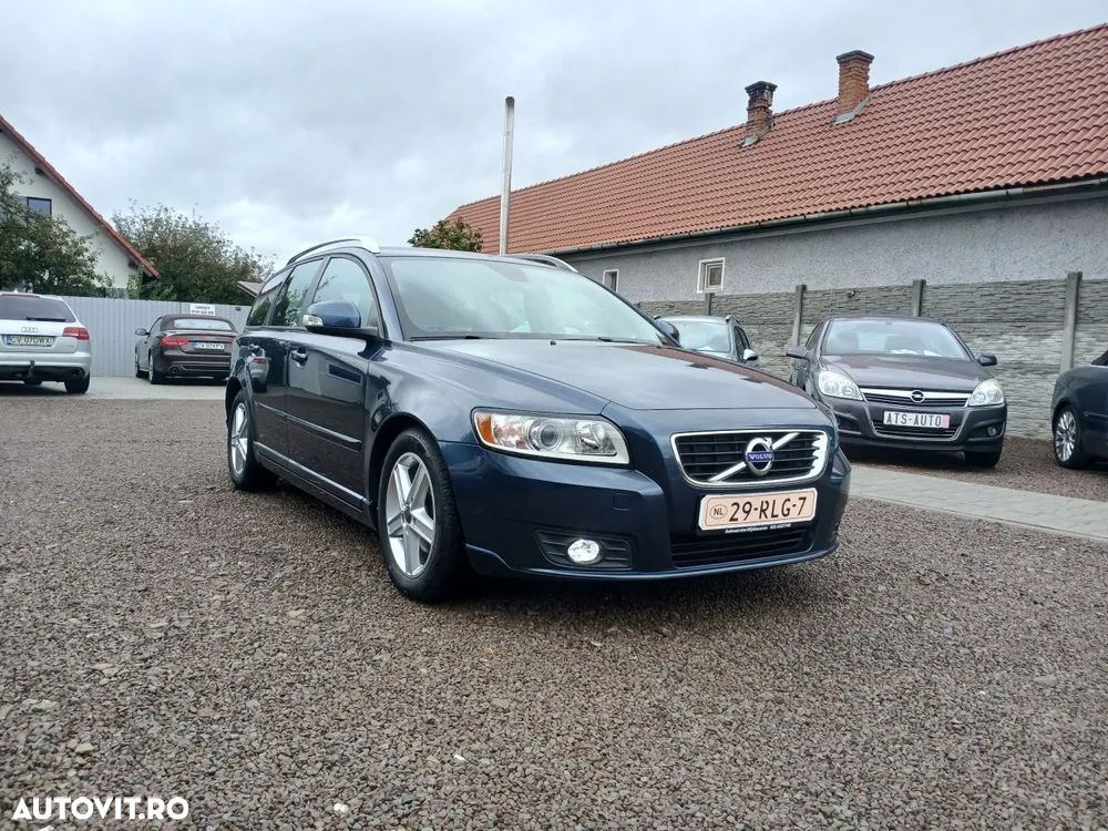 Volvo V50 DPF D2 Summum - 10
