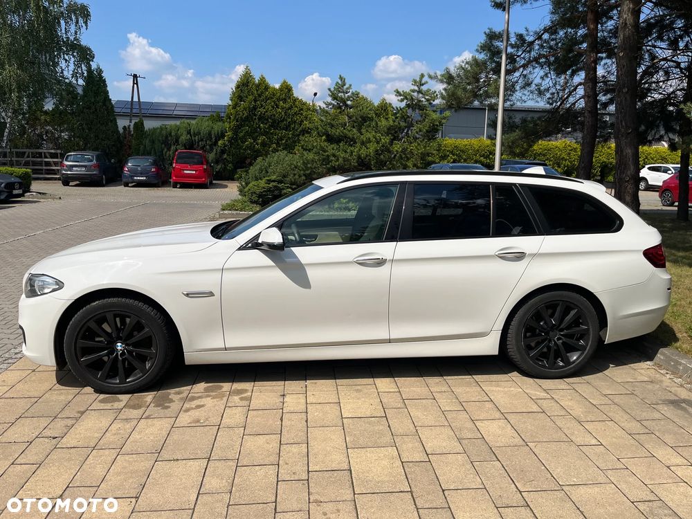 BMW Seria 5 525d xDrive - 4