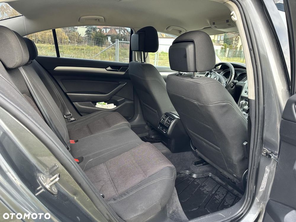 Volkswagen Passat 1.6 TDI (BlueMotion Technology) DSG Trendline - 14