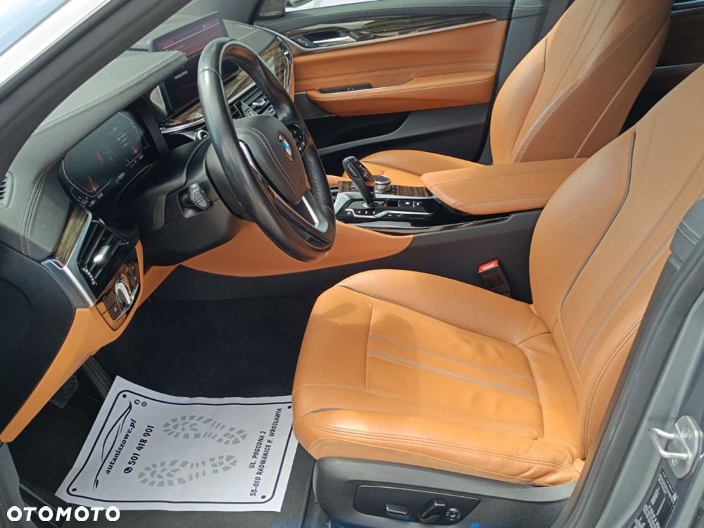 BMW 6GT - 6