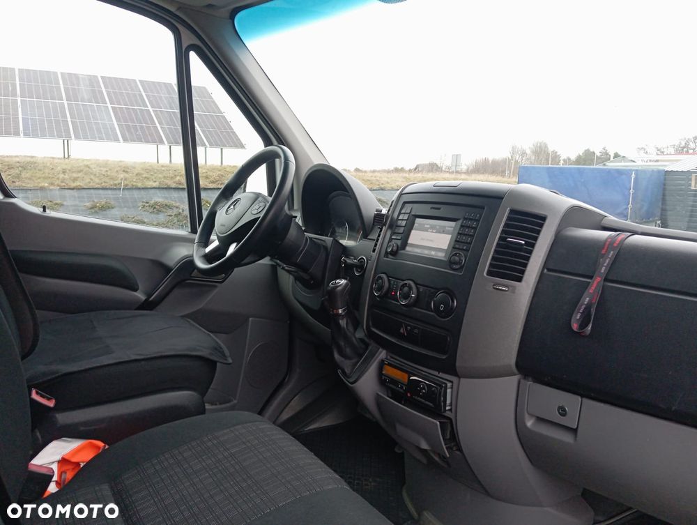Mercedes-Benz Sprinter - 13