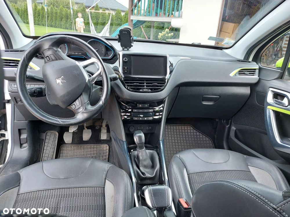 Peugeot 2008 e-HDi FAP 92 STOP & START Allure - 10