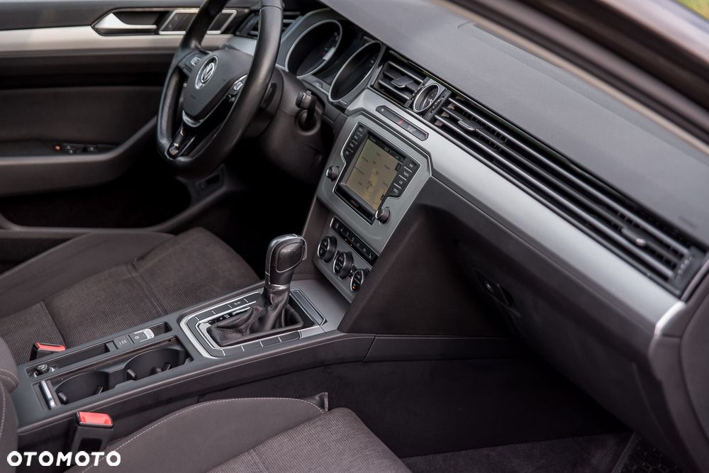 Volkswagen Passat 2.0 TDI BMT Comfortline DSG - 35