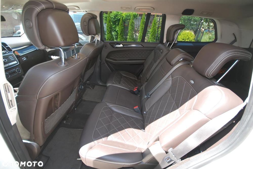 Mercedes-Benz GLS - 11