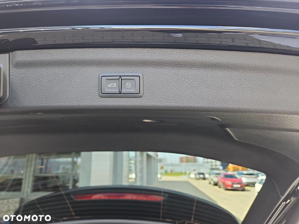 Audi Q3 35 TFSI mHEV S-Line S tronic - 12