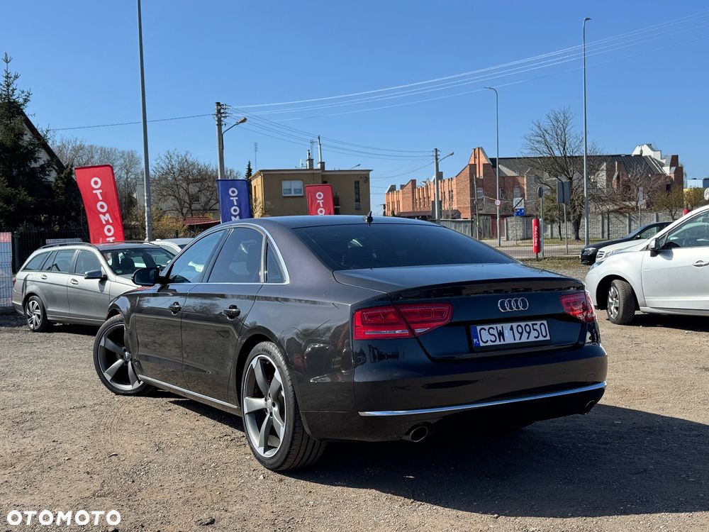 Audi A8 - 12