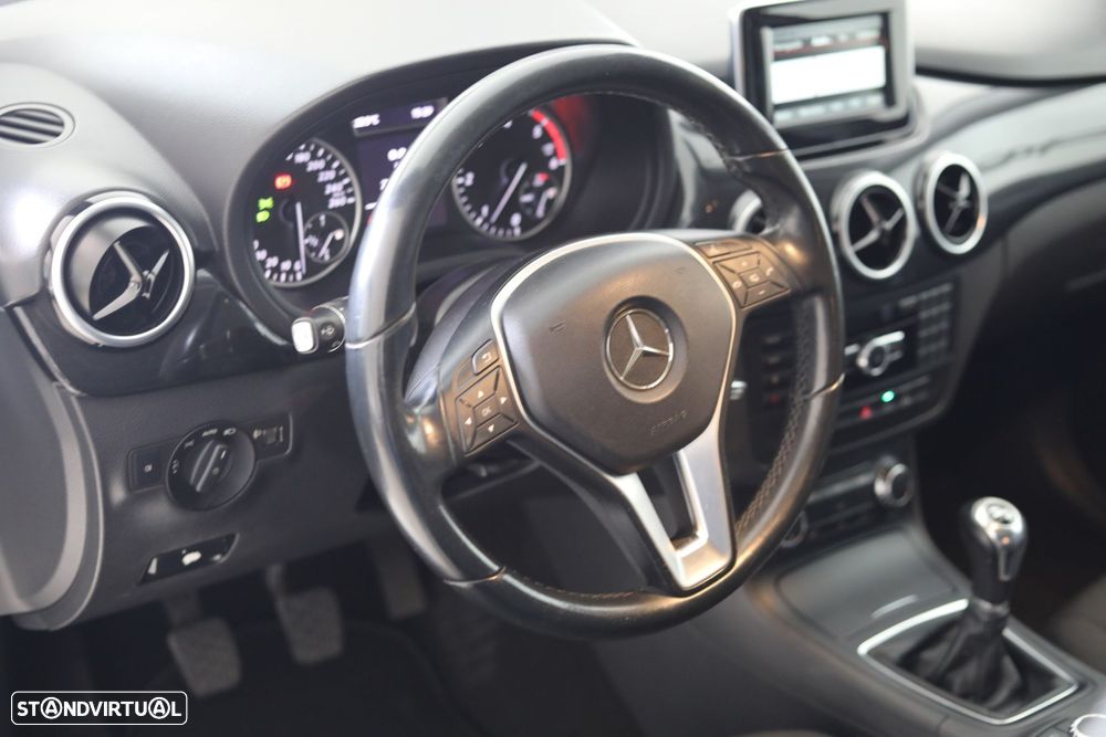 Mercedes-Benz B 180 CDI BlueEFFICIENCY - 25