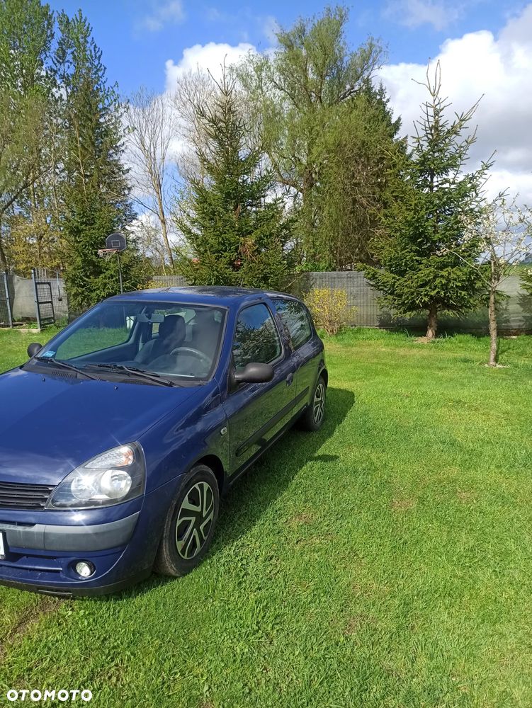 Renault Clio - 1