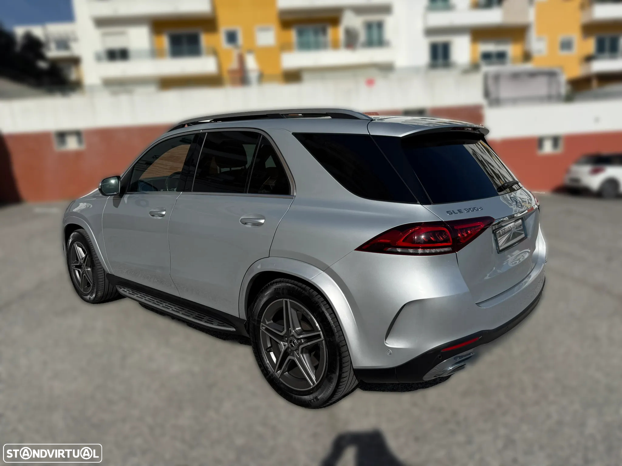 Mercedes-Benz GLE 300 d 4Matic - 5
