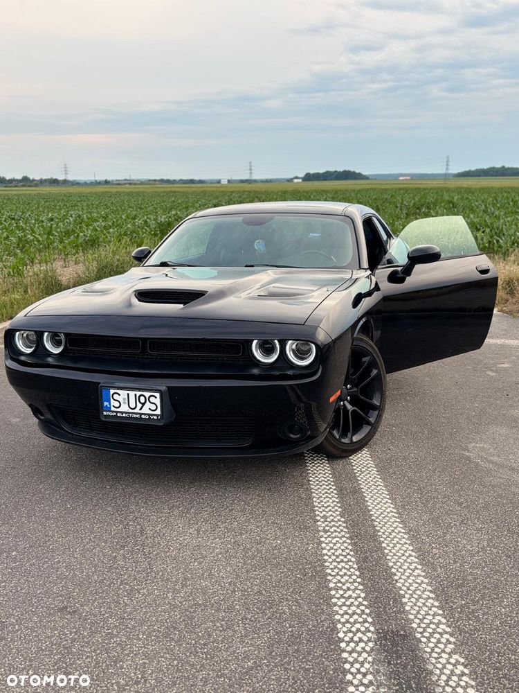 Dodge Challenger - 13