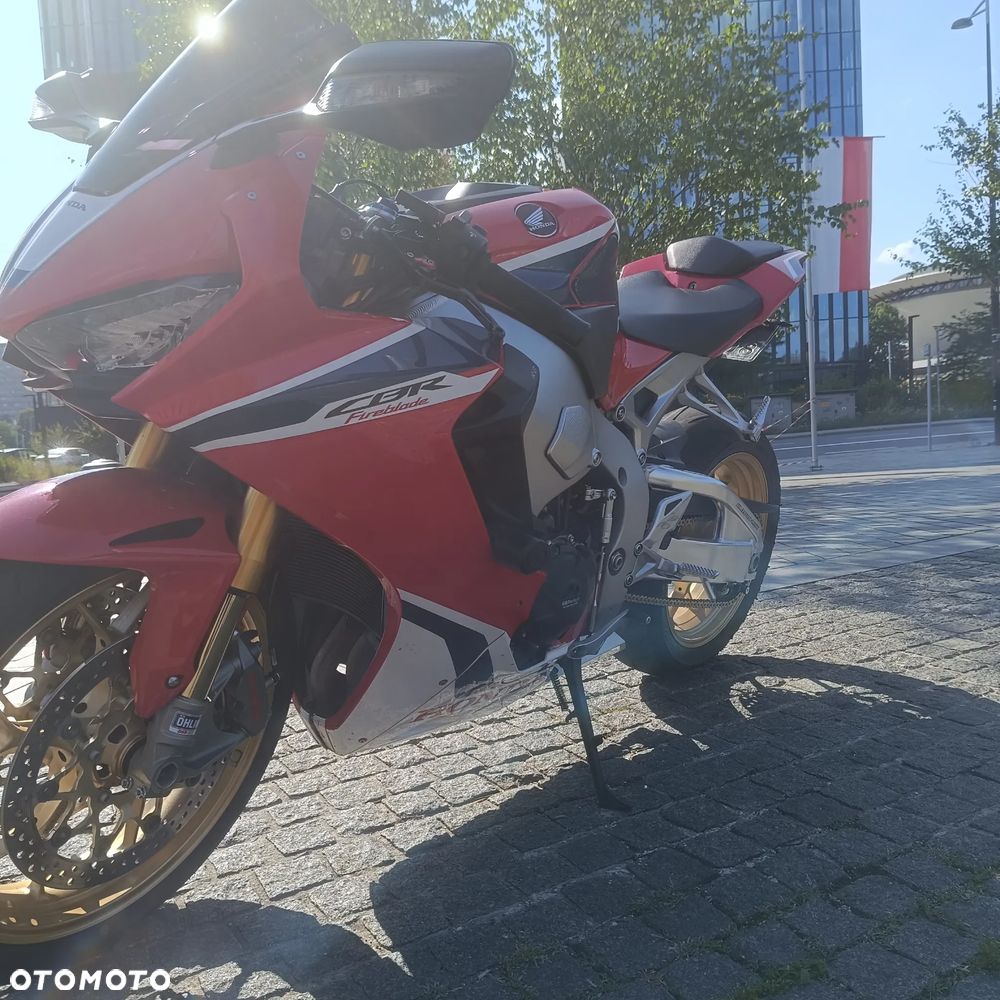 Honda CBR - 12