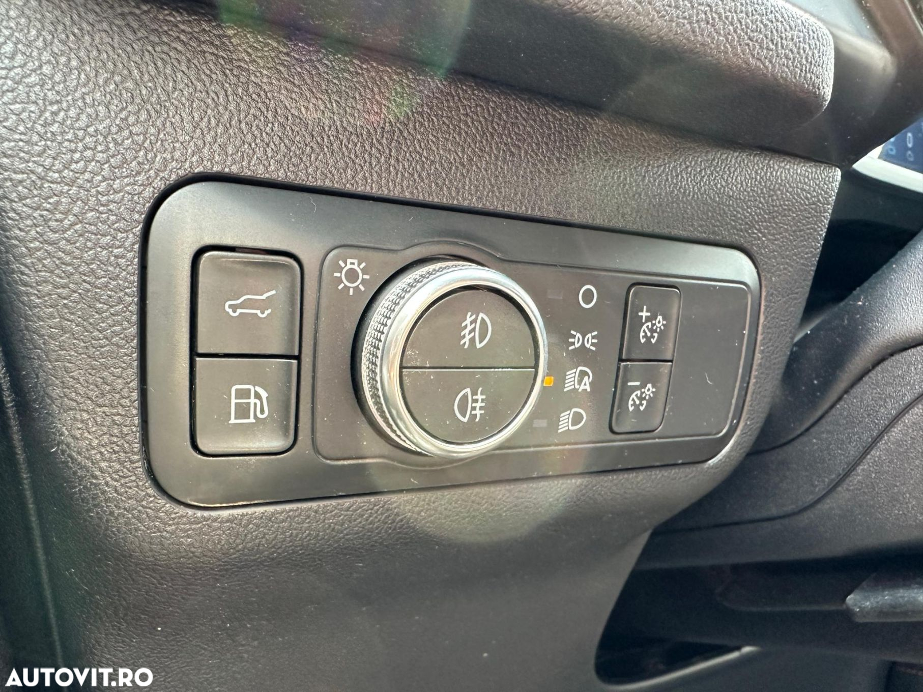Ford Kuga - 21