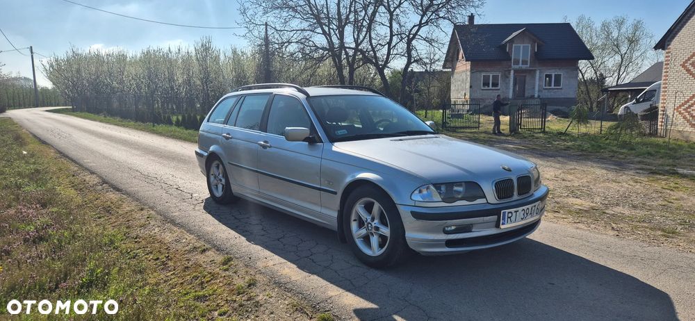 BMW Seria 3 320i - 1
