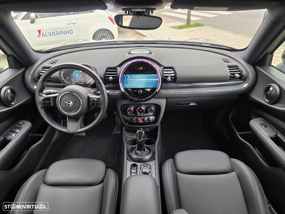 MINI Clubman Cooper D Premium Essential Auto - 26