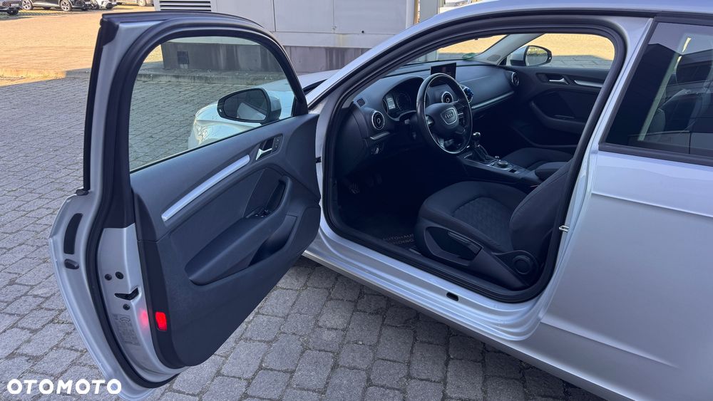 Audi A3 3-drzwiowe 1.4 TFSI Attraction - 14